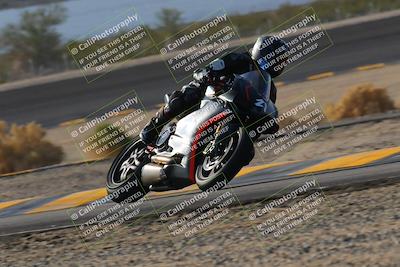 media/Dec-18-2022-SoCal Trackdays (Sun) [[8099a50955]]/Turn 14 (940am)/